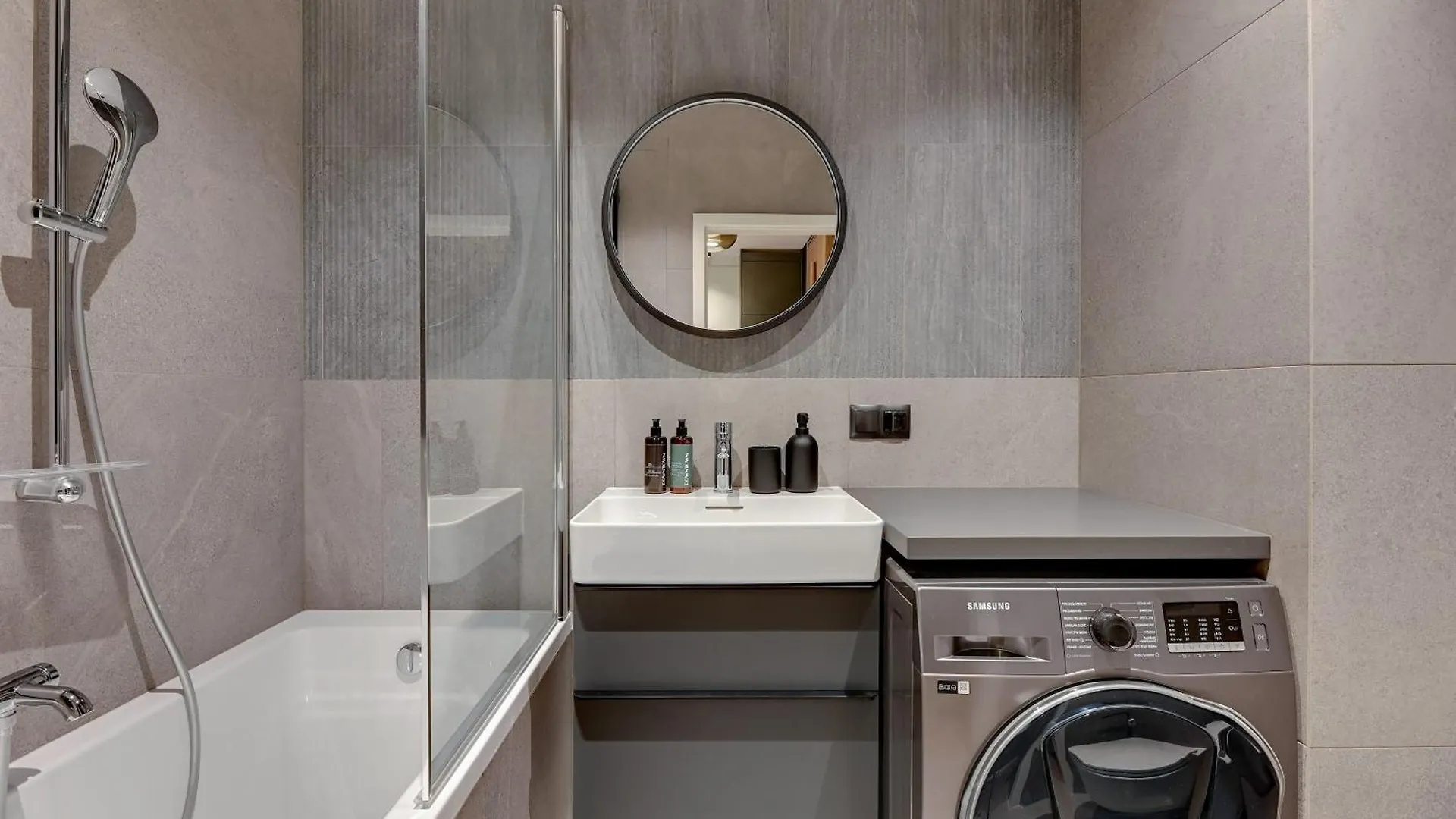Scala City Center By Downtown Apartments Gdansk